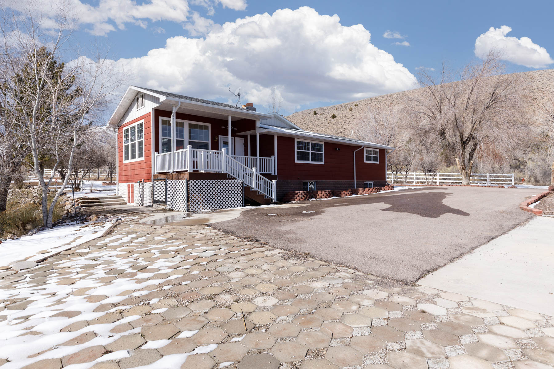 1395 S BULLION RD