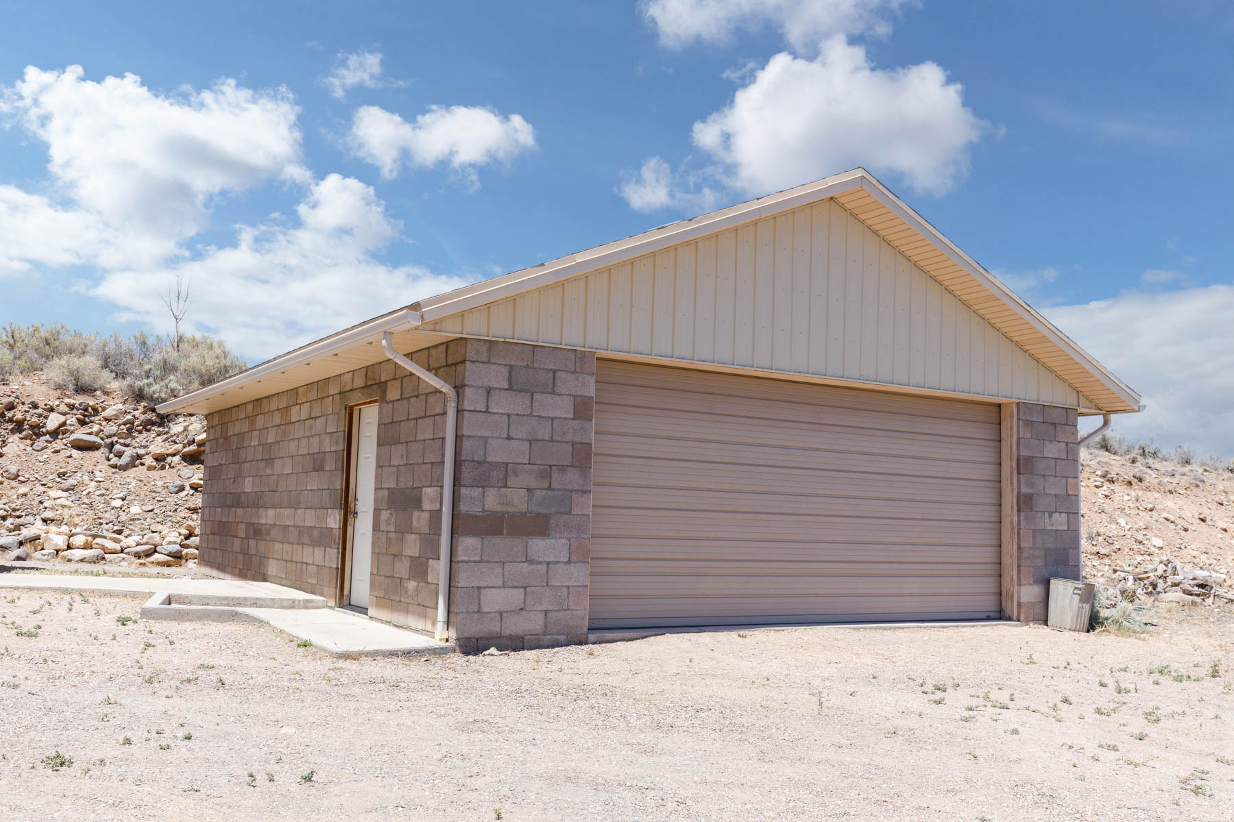 2800 W BULLION RD