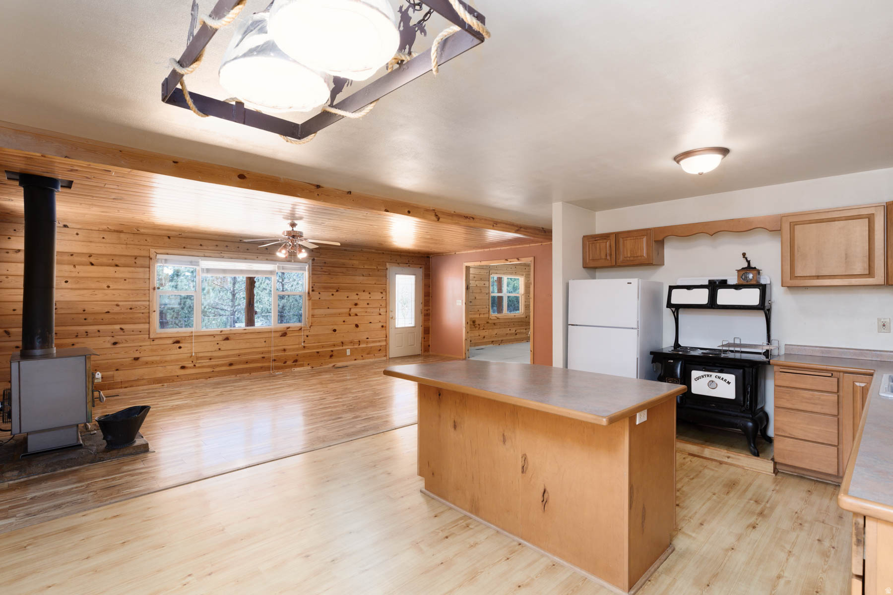2800 W BULLION RD