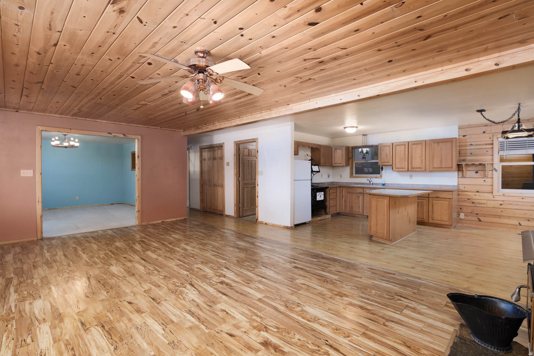 2800 W BULLION RD