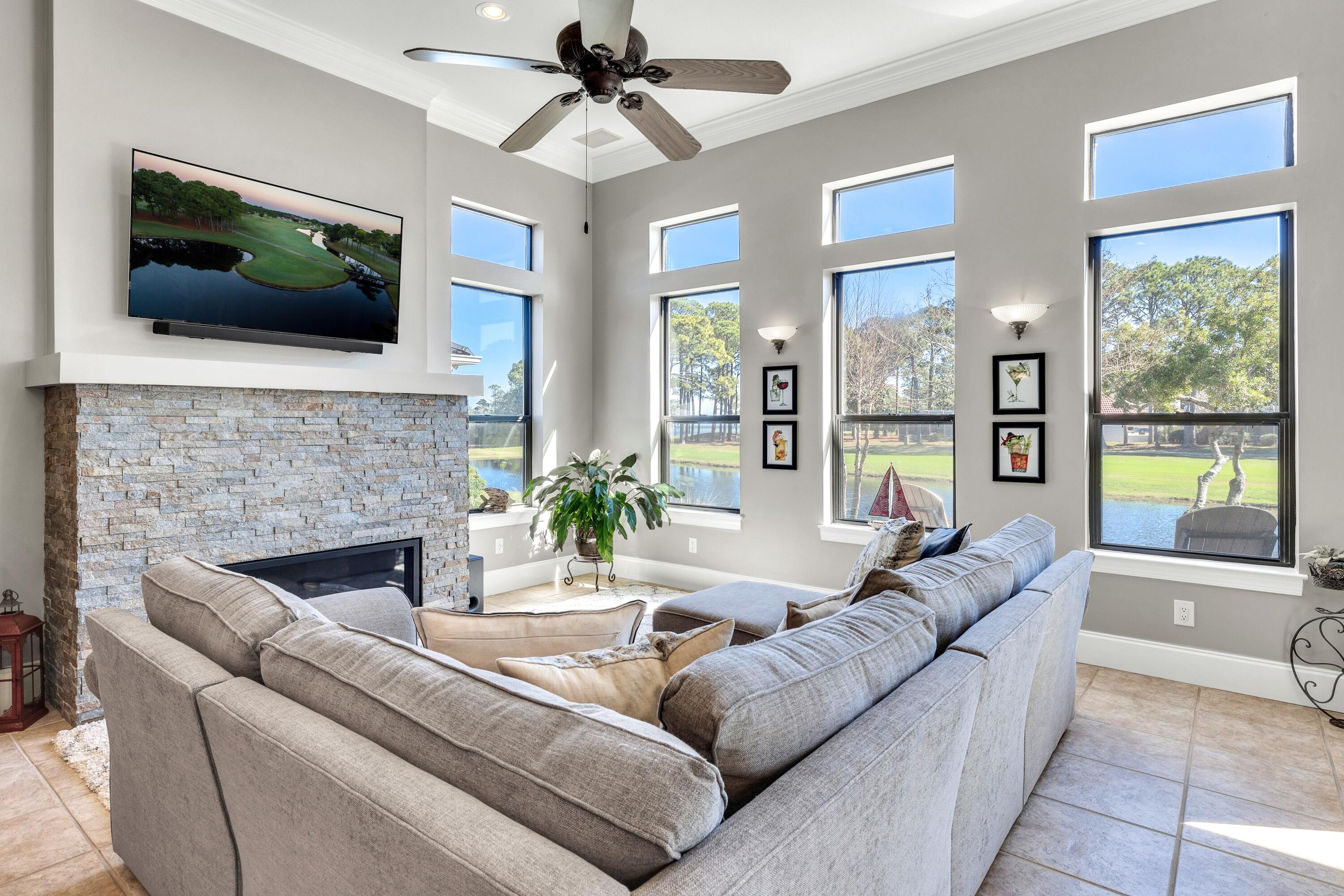 910 Emerald Bay Drive