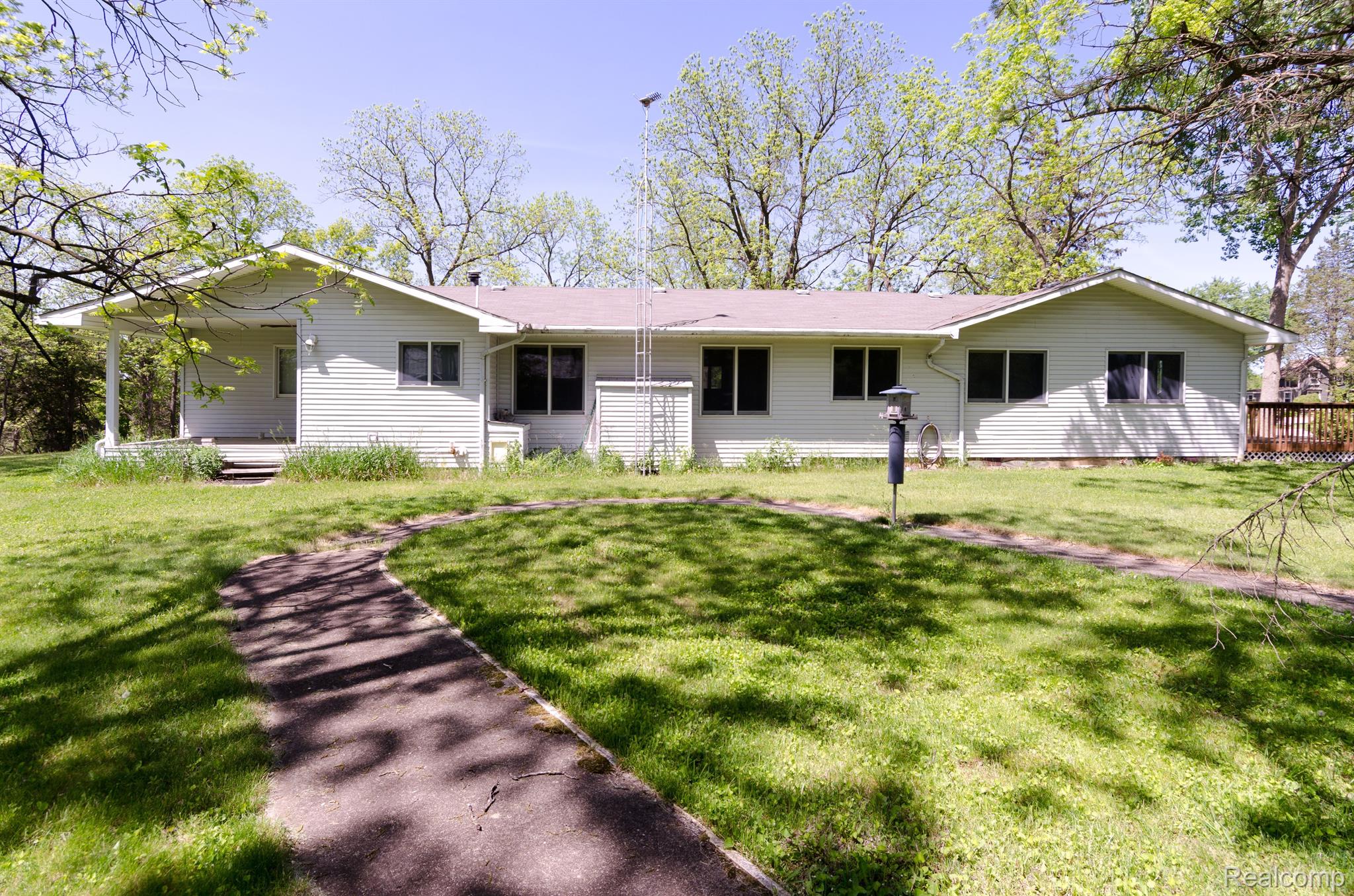 13800 LONE TREE Road