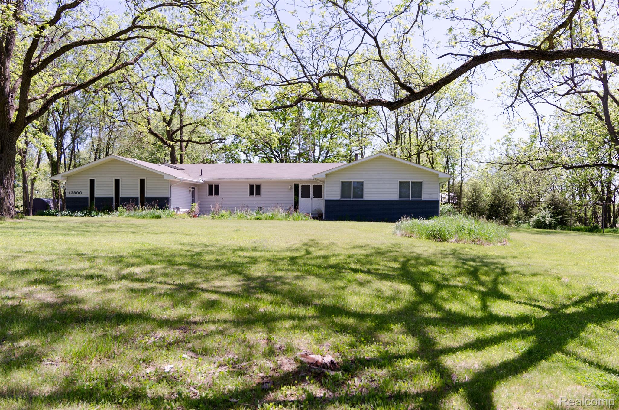 13800 LONE TREE Road