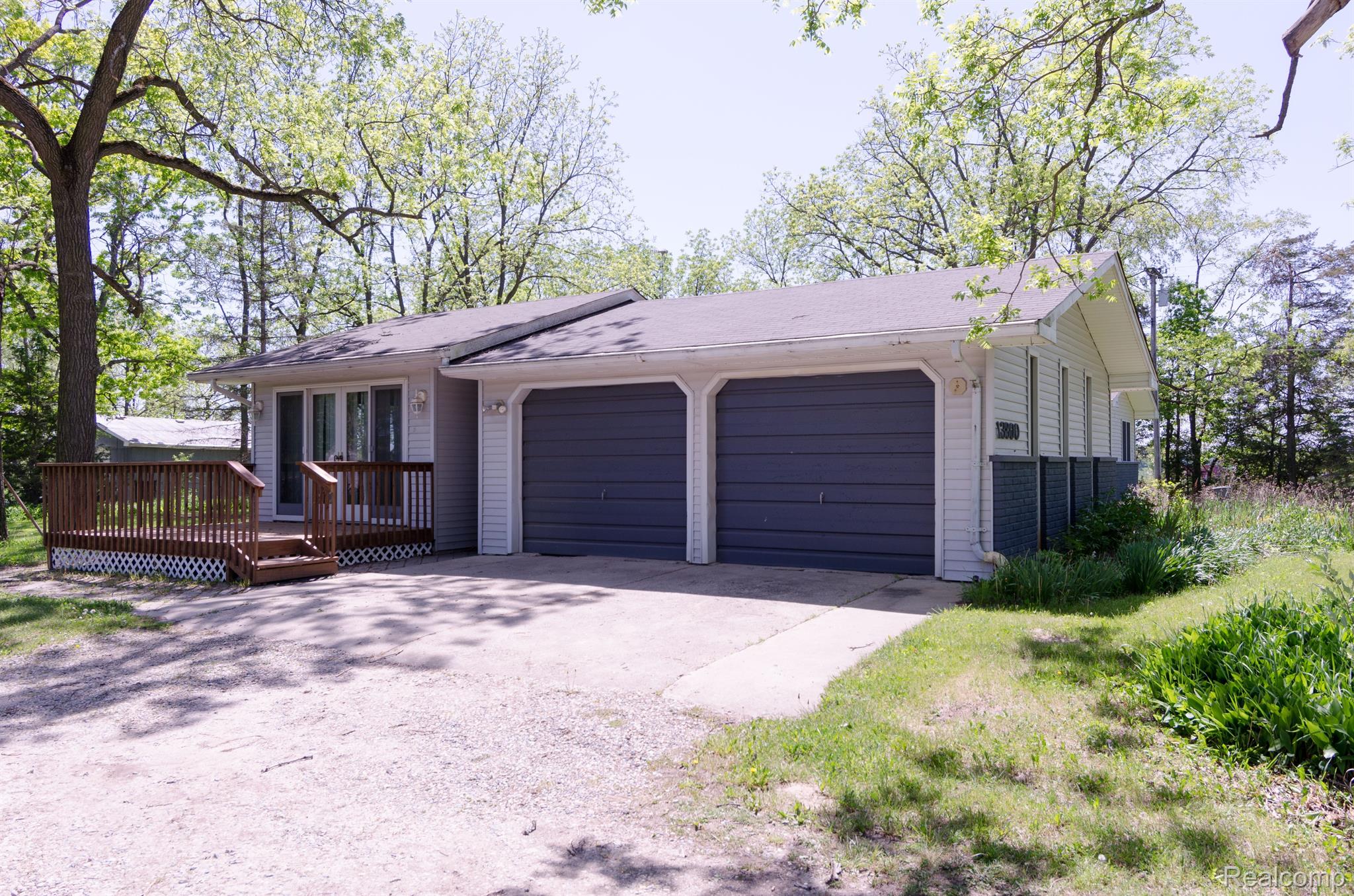 13800 LONE TREE Road