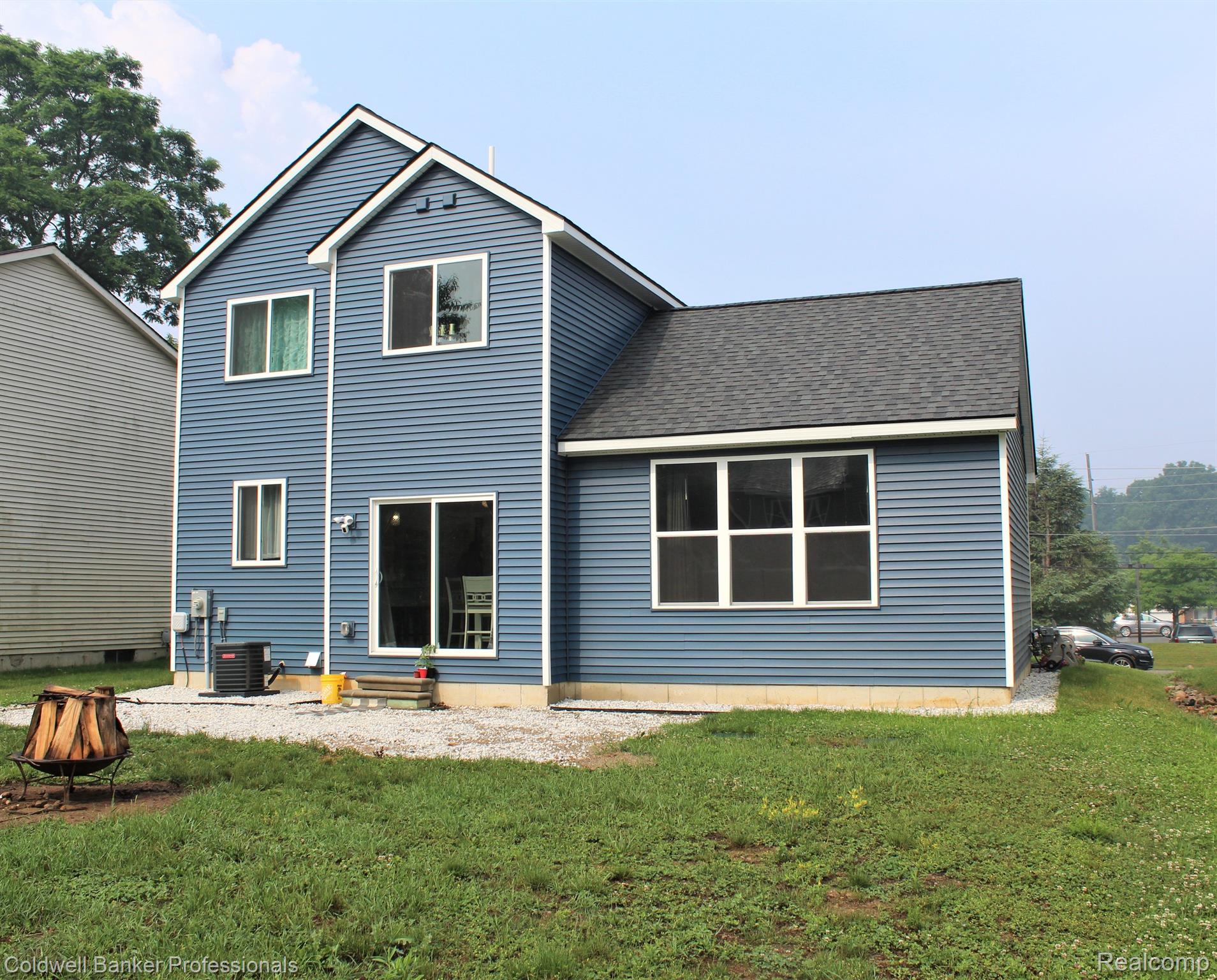 5017 WALSH Drive
