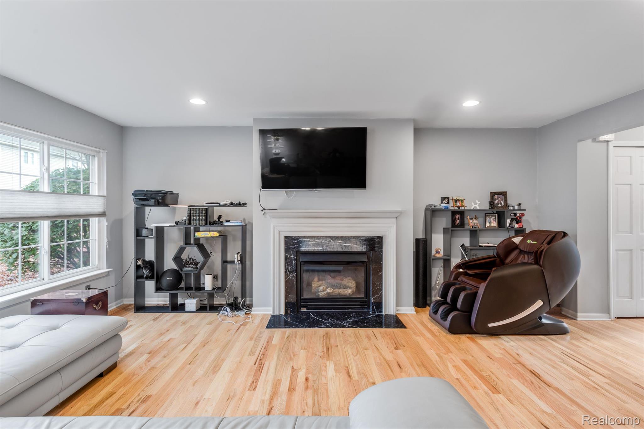 605 James Circle