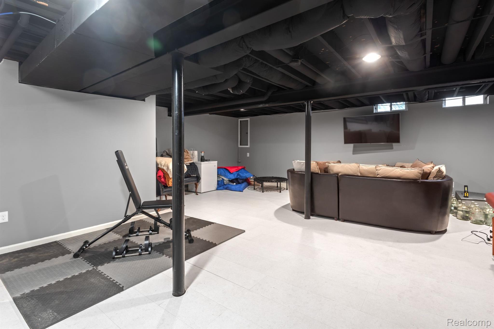 605 James Circle