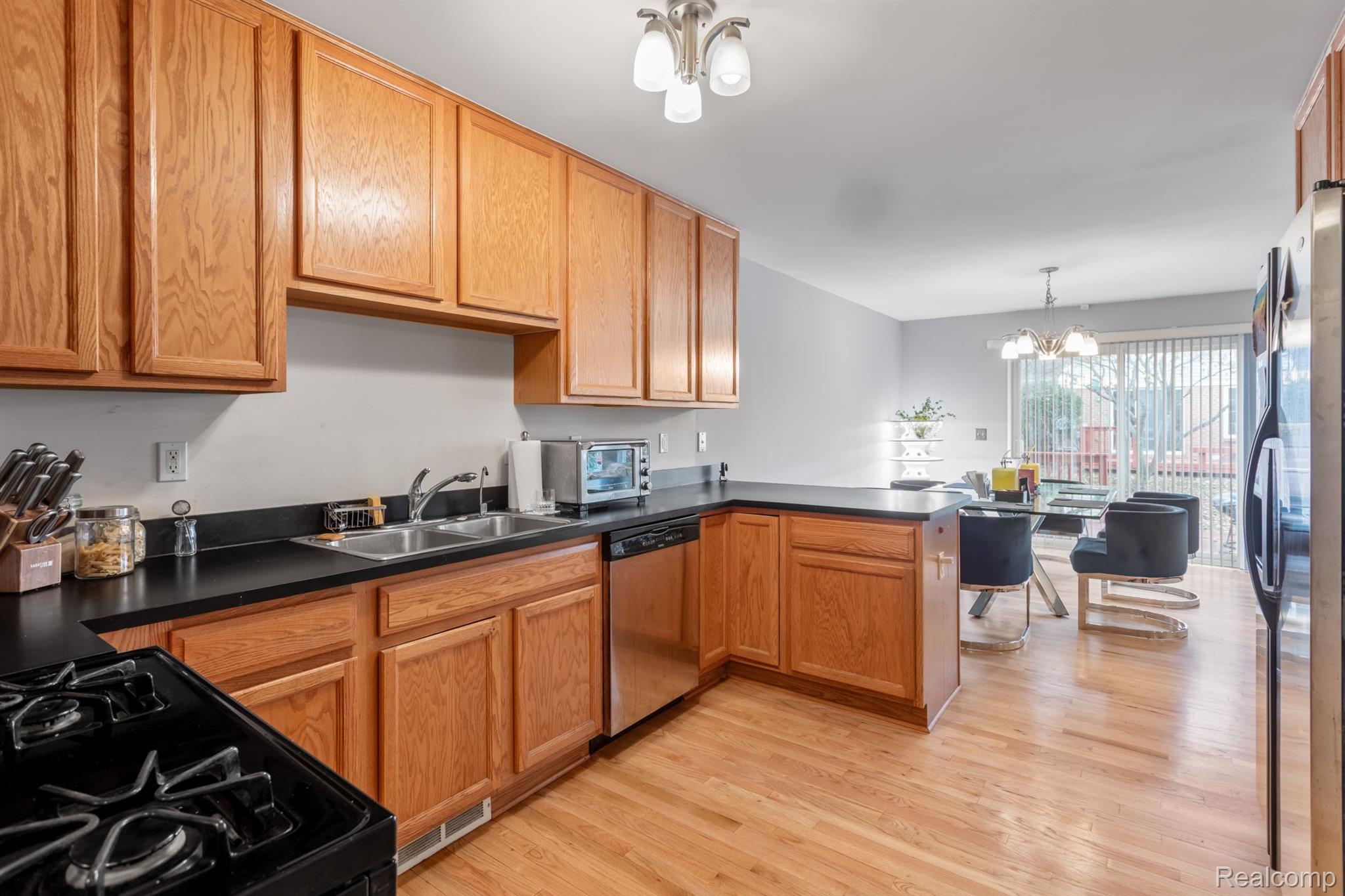 605 James Circle
