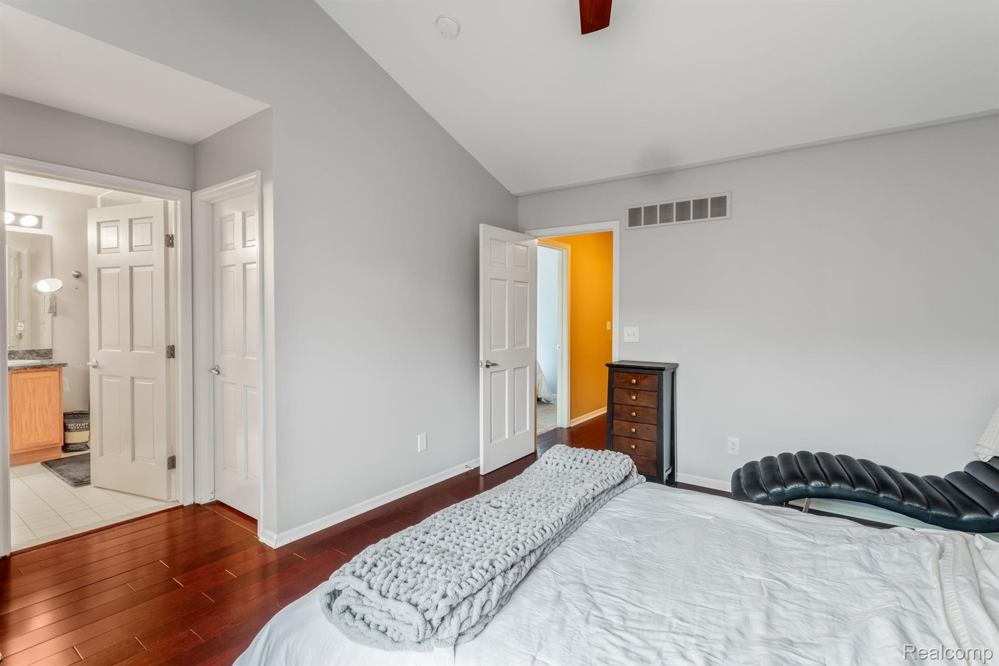 605 James Circle