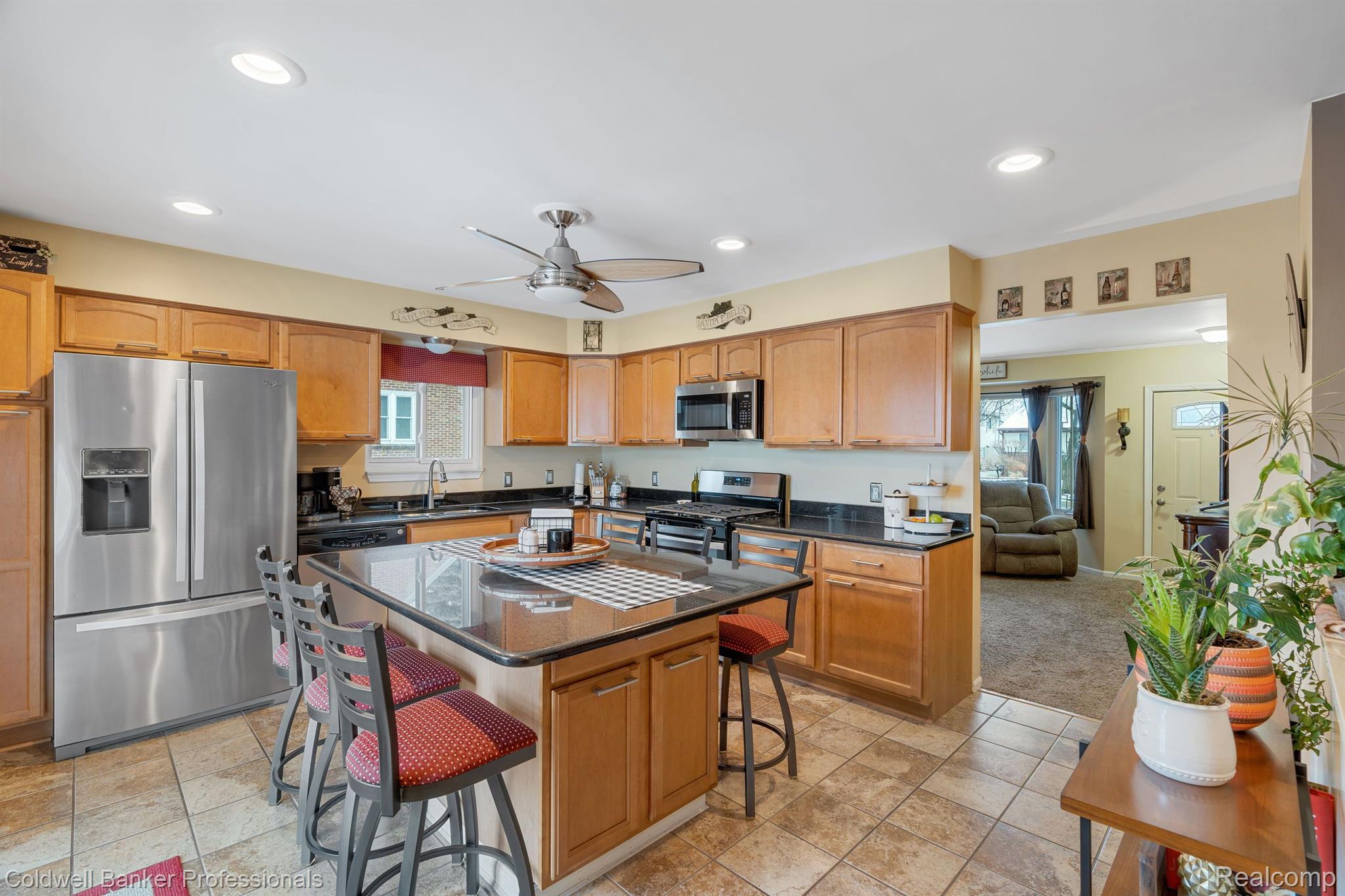 6167 DREXEL Street