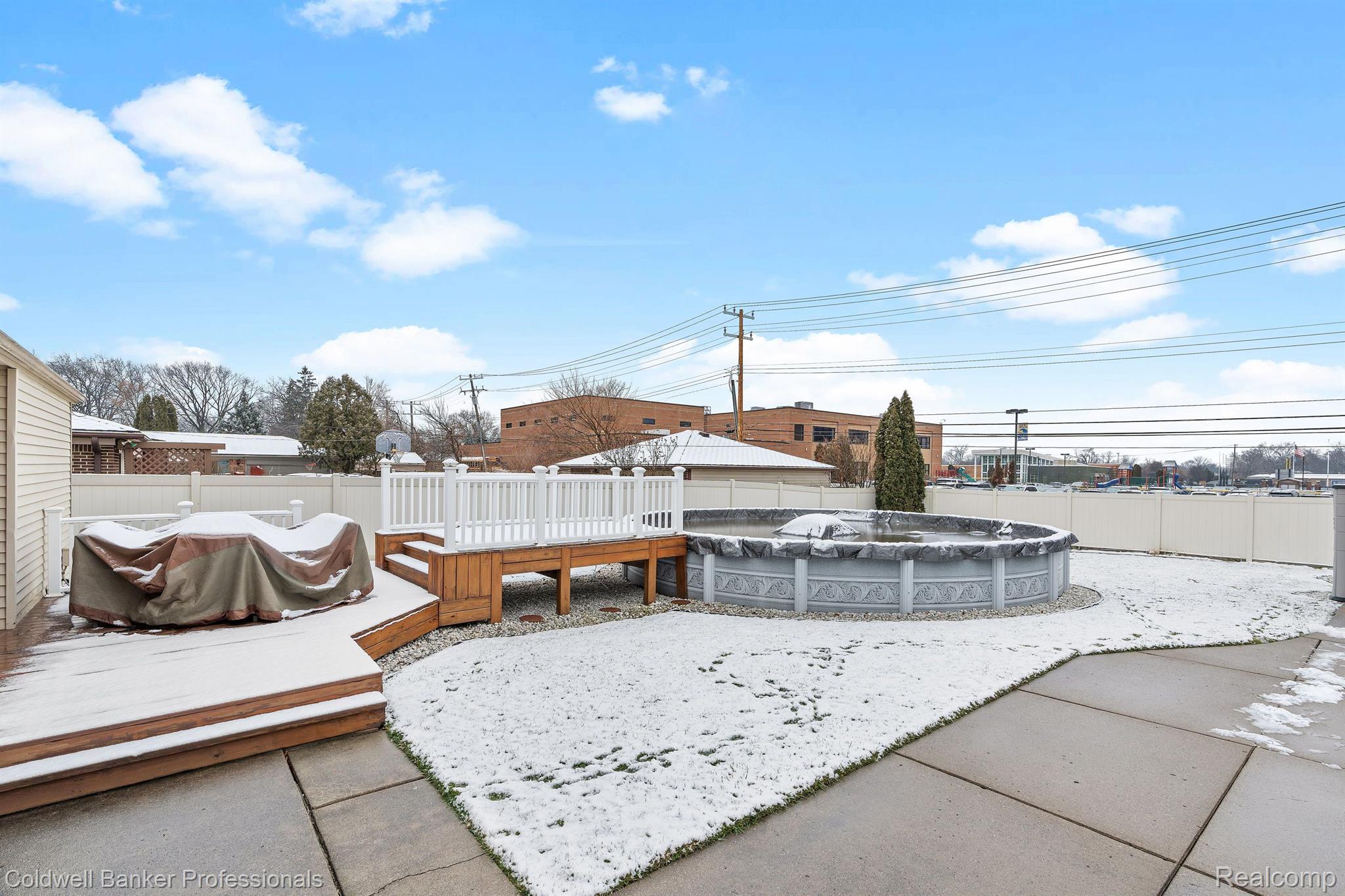 6167 DREXEL Street