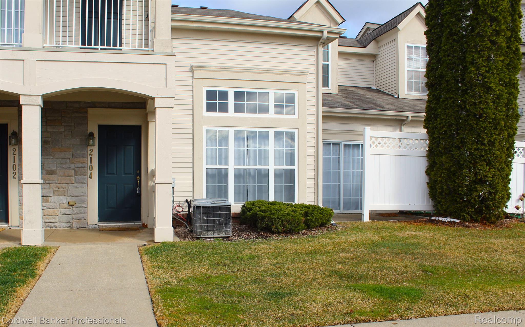 2104 Trailway Ct