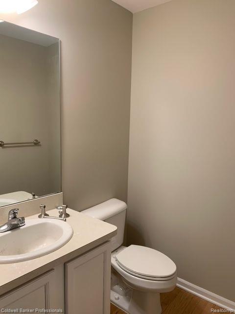 605 JAMES Circle