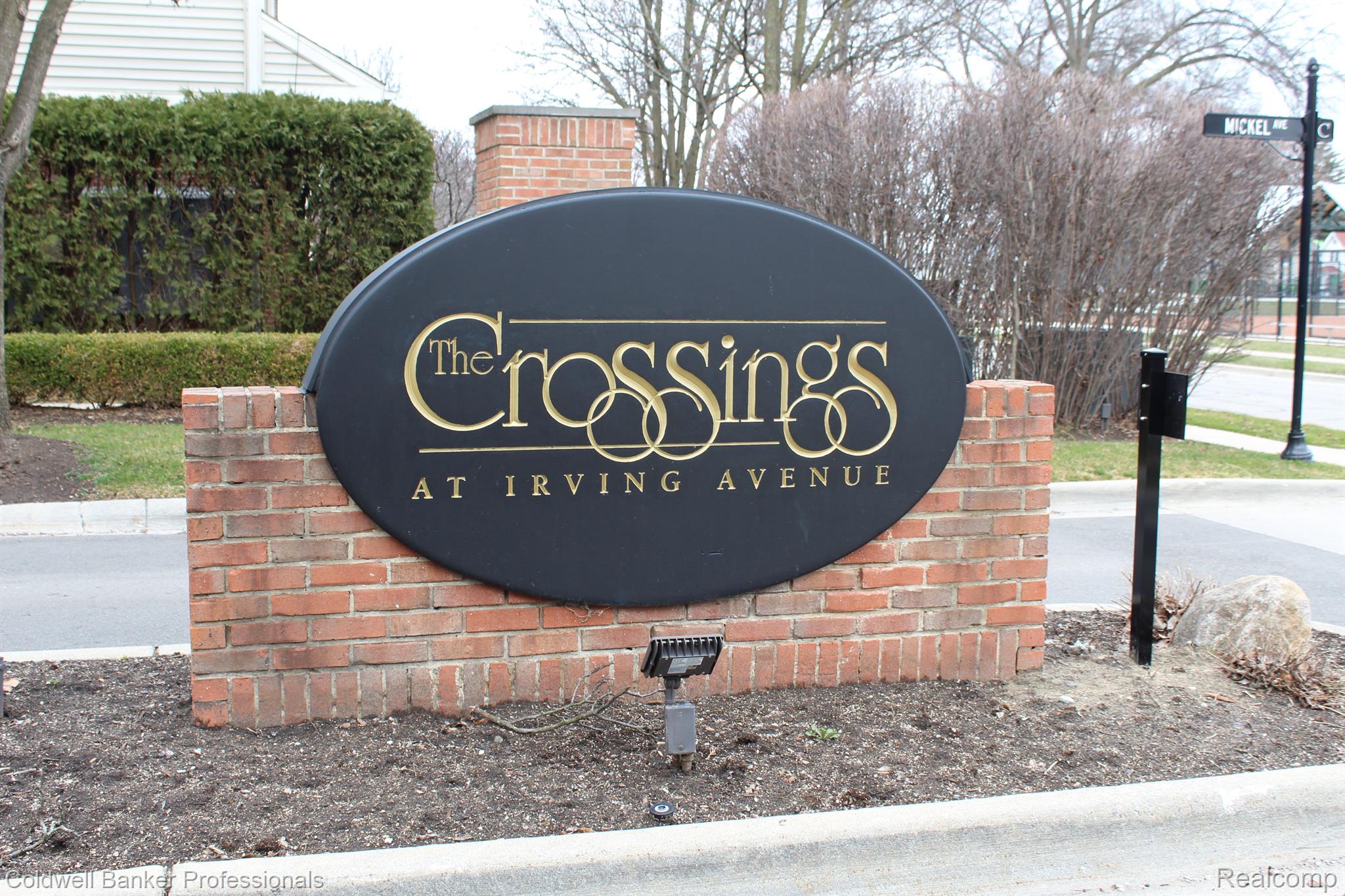 605 JAMES Circle