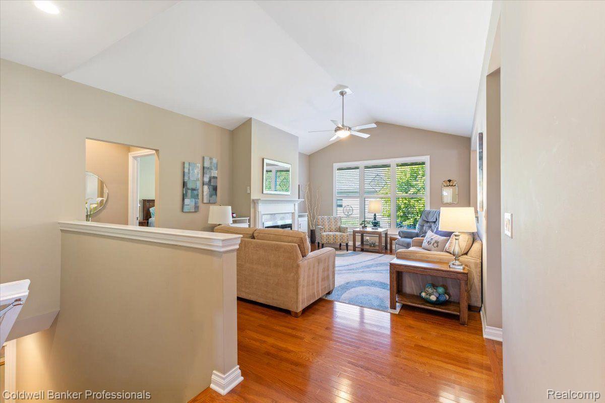 4162 HAWKSBURRY Court