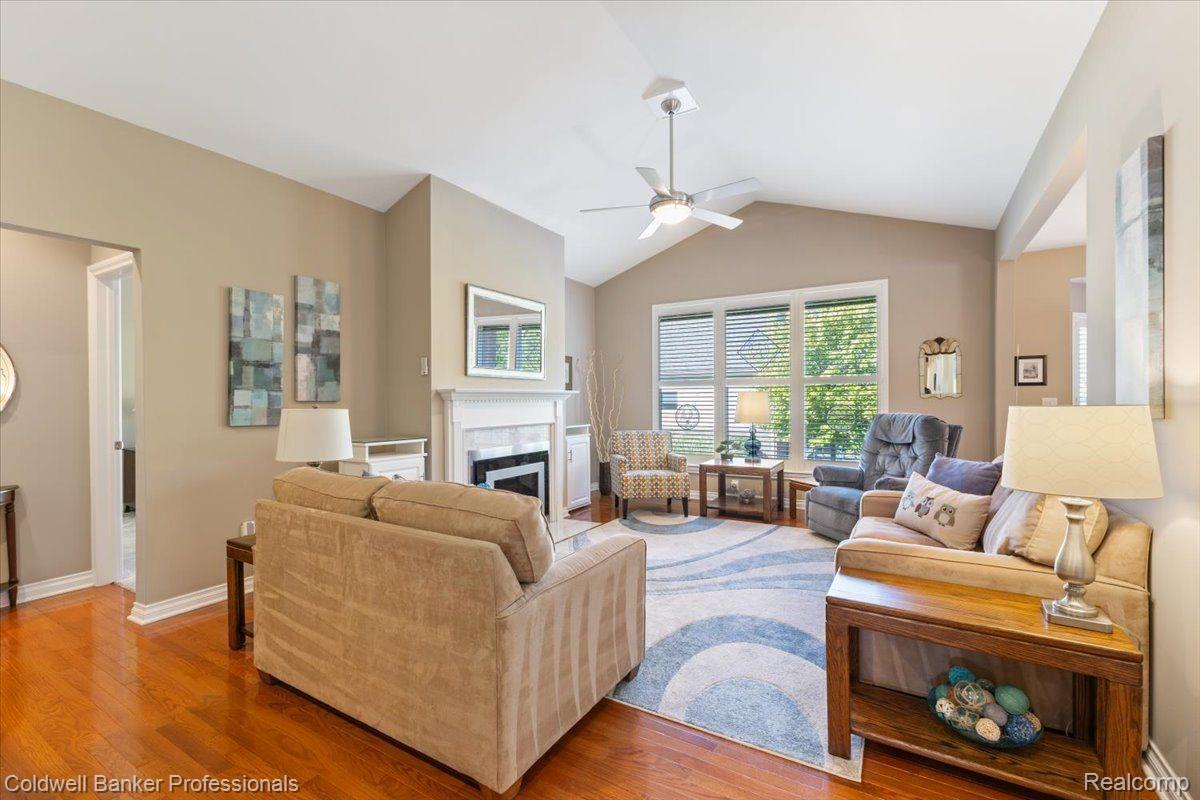 4162 HAWKSBURRY Court