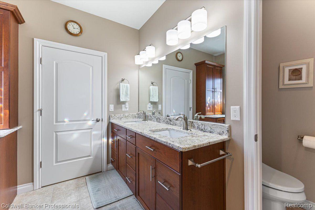 4162 HAWKSBURRY Court