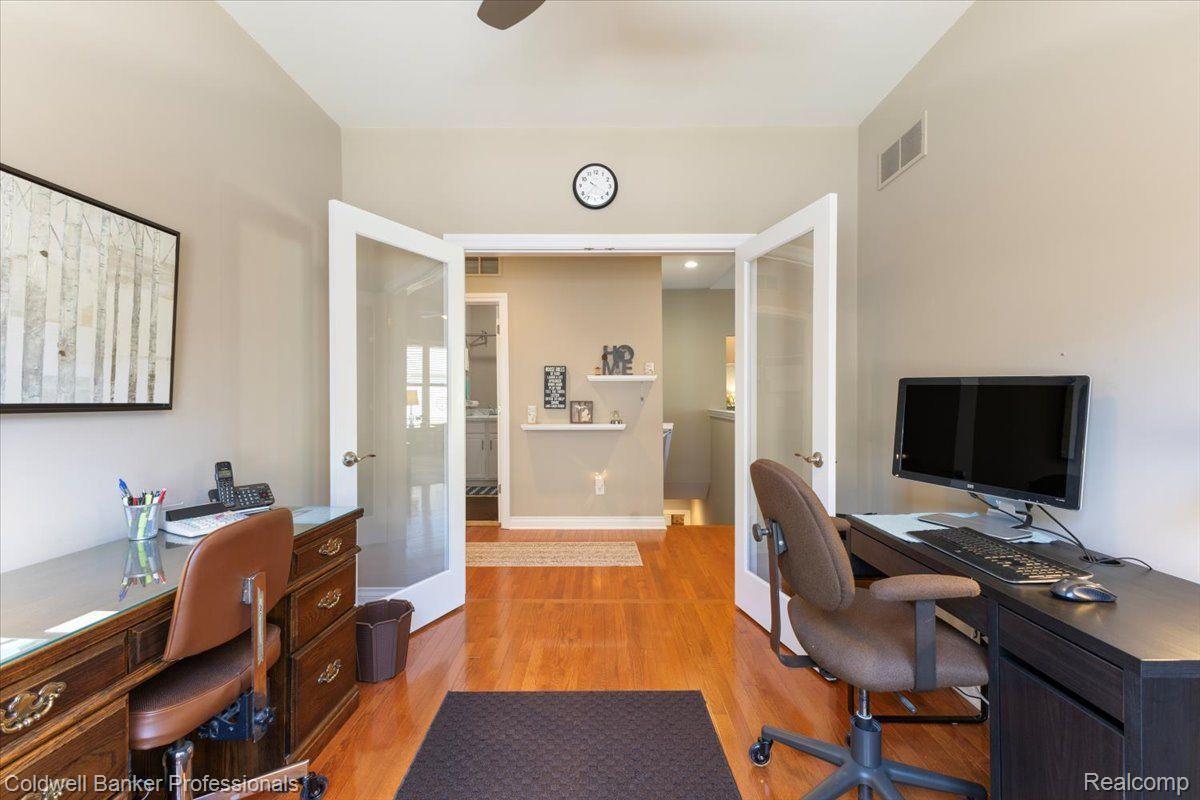 4162 HAWKSBURRY Court
