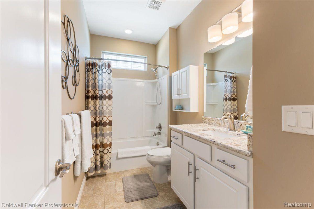 4162 HAWKSBURRY Court