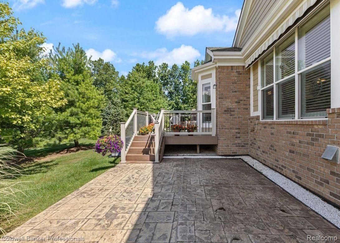 4162 HAWKSBURRY Court