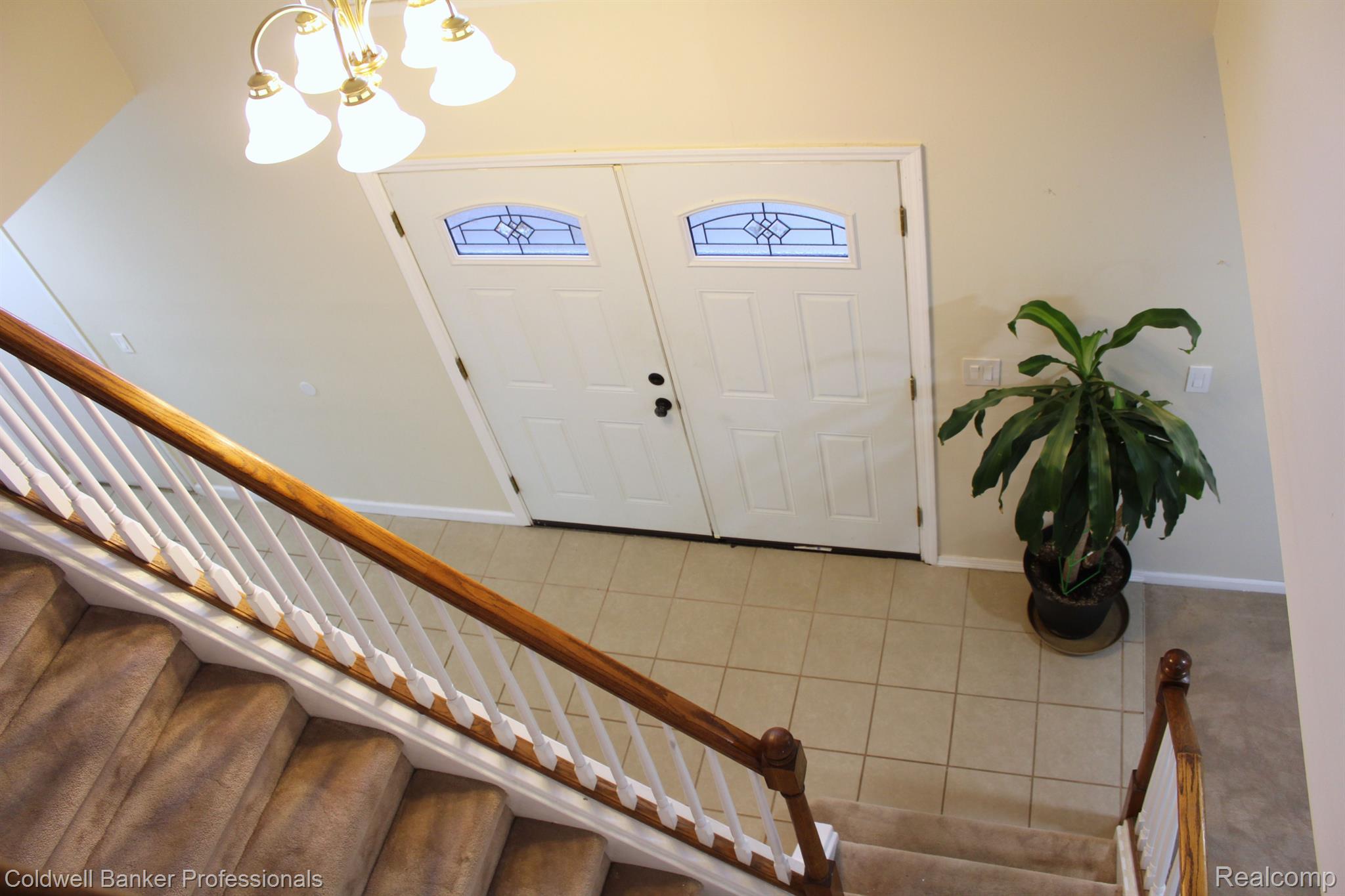 6586 CARRIAGE HILLS Drive