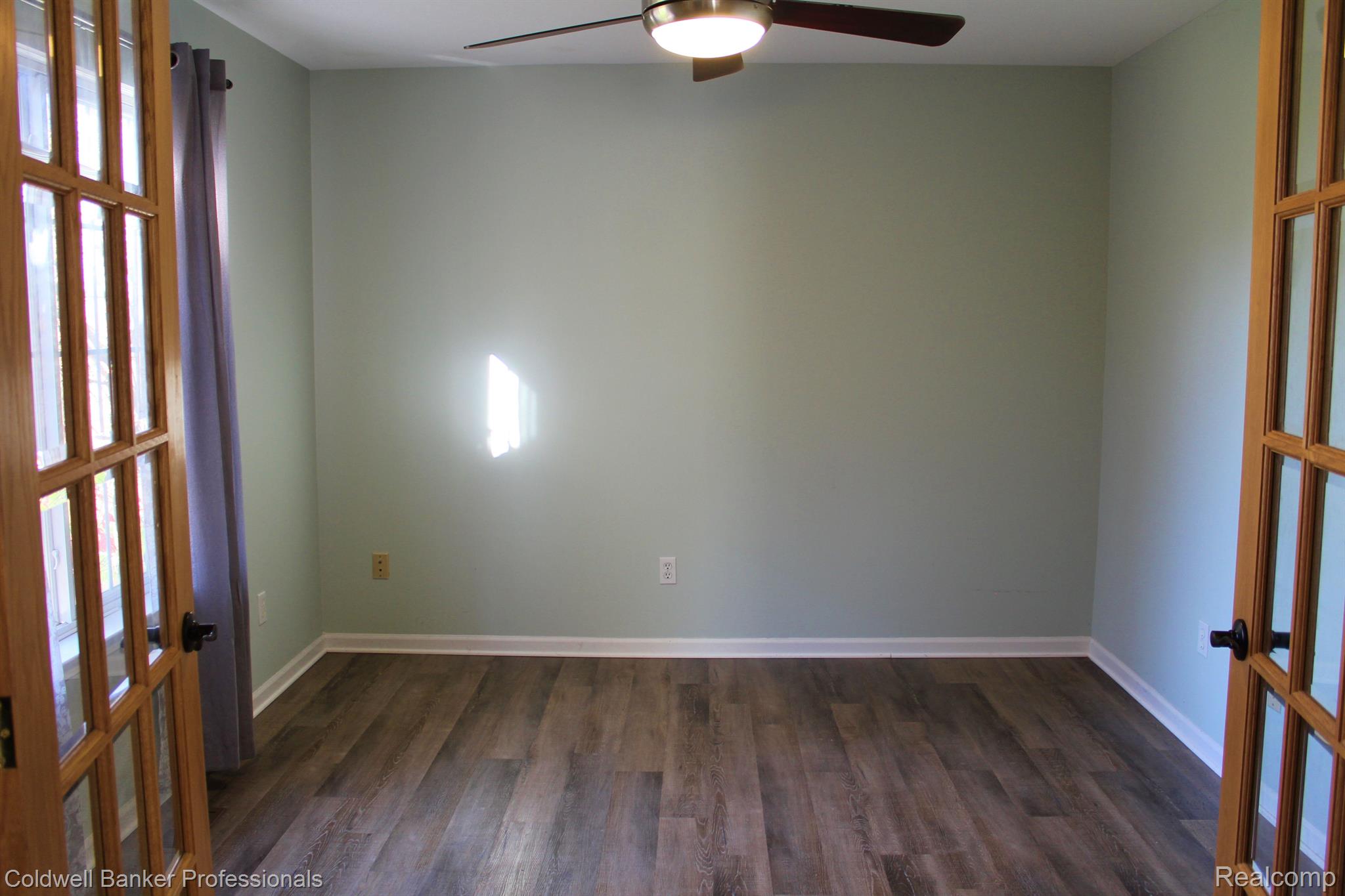 1047 WILDWOOD Lane