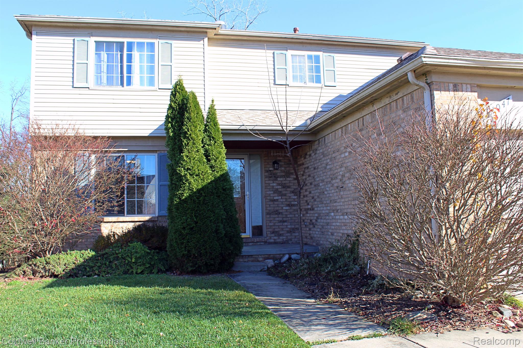1047 WILDWOOD Lane