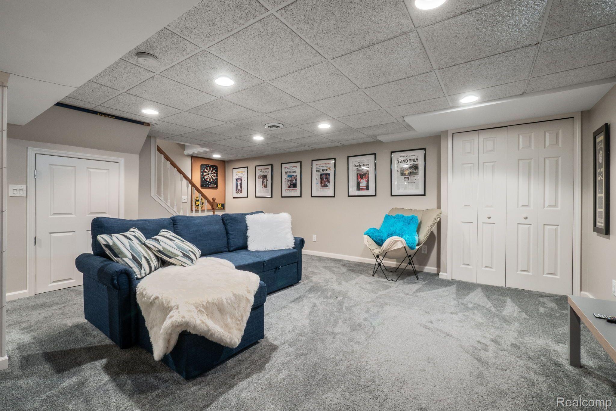 405 PLEASANT RIDGE Drive