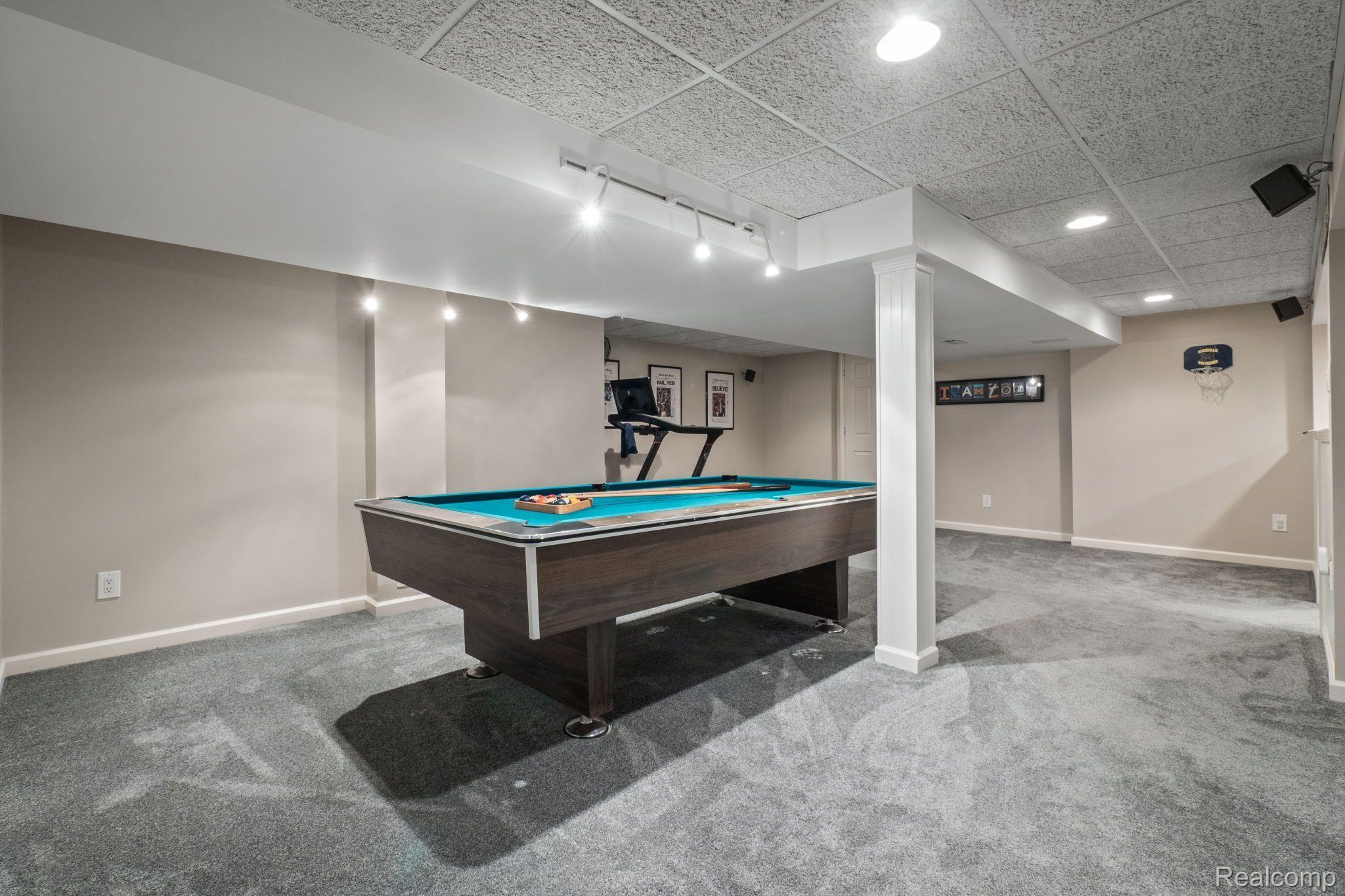 405 PLEASANT RIDGE Drive