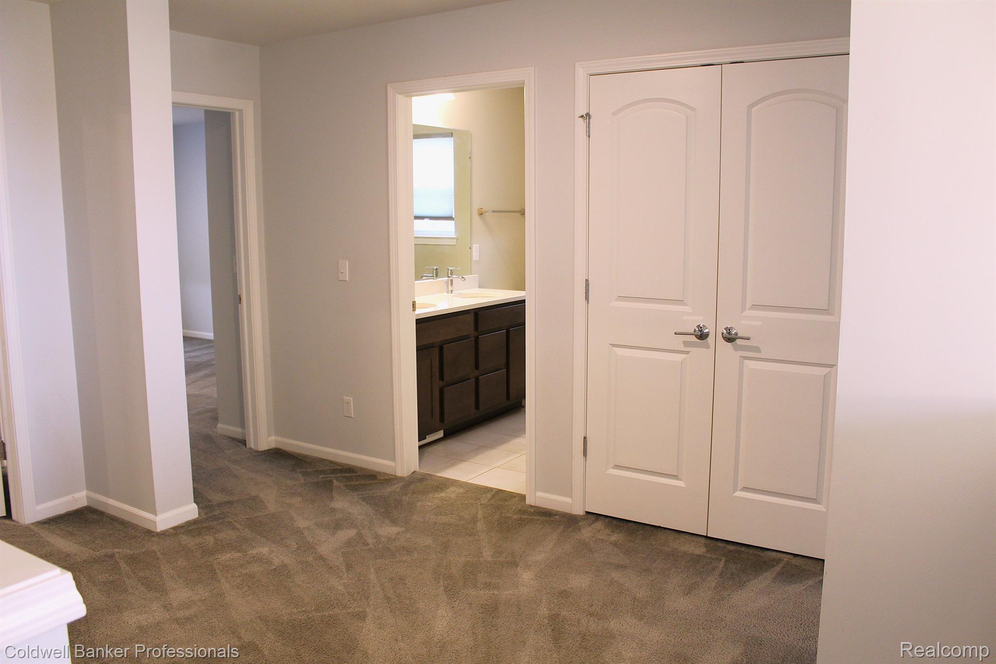 48372 FIELDSTONE Drive