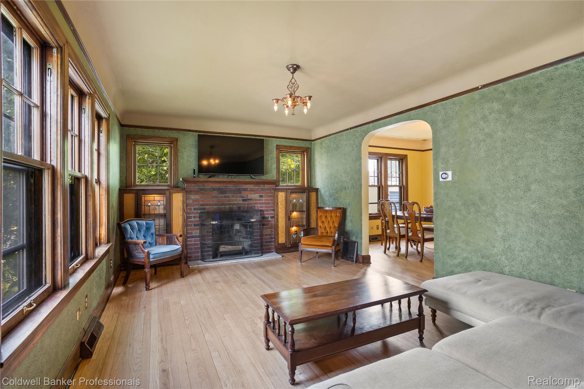 122 Linden Court