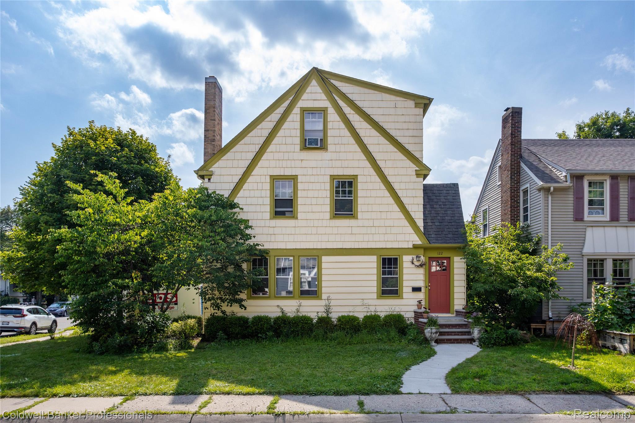 122 Linden Court