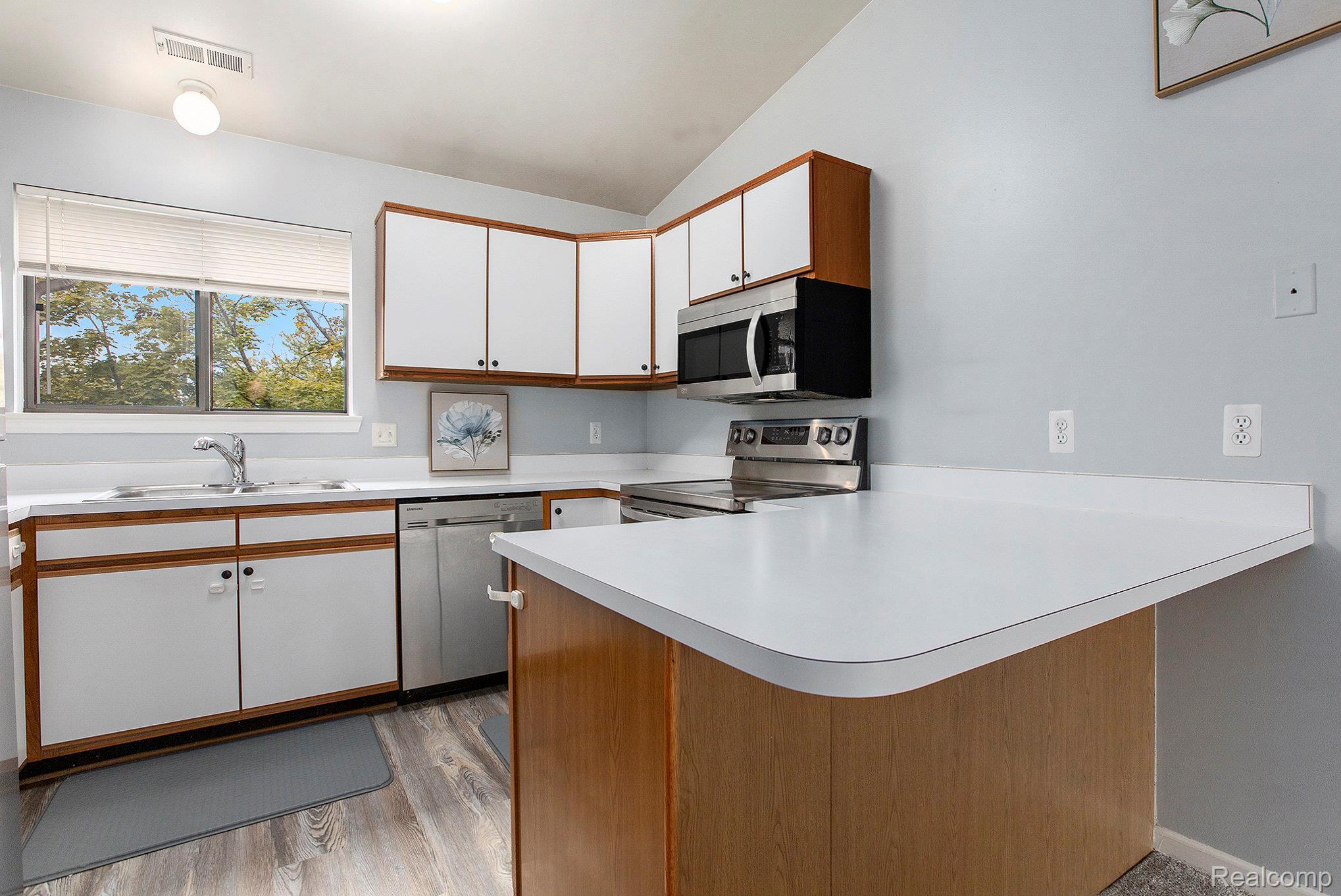 42540 Lilley Pointe Drive