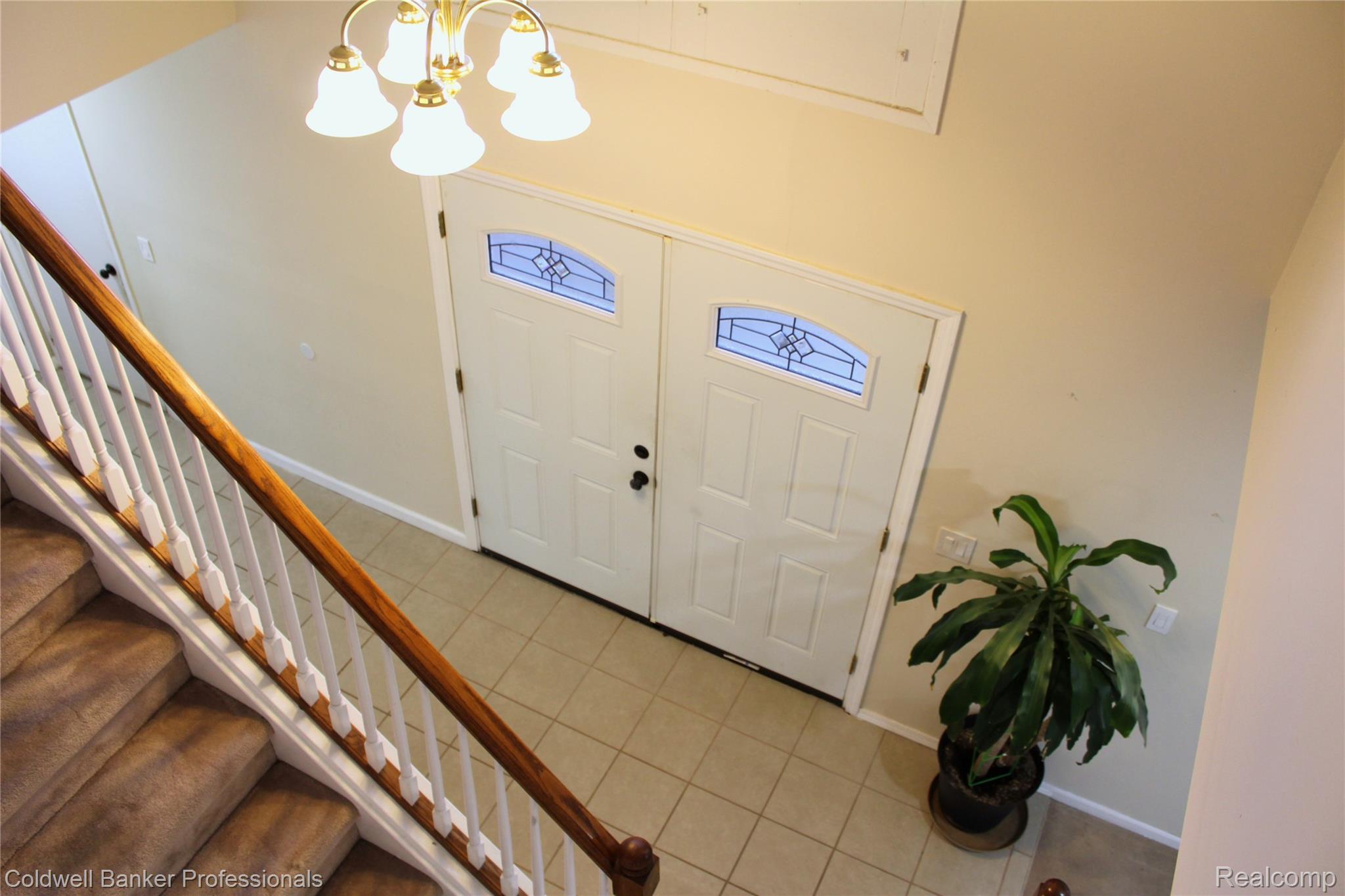 6586 CARRIAGE HILLS Drive