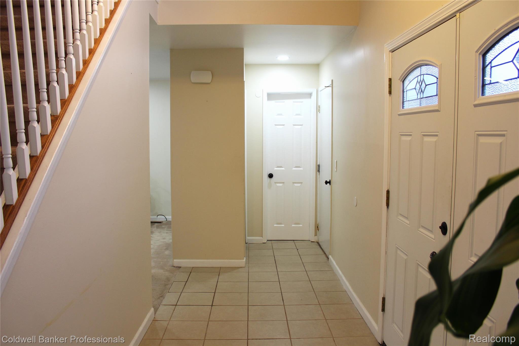 6586 CARRIAGE HILLS Drive