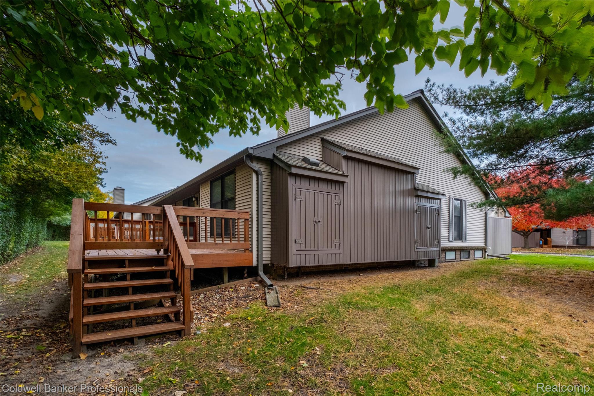 14098 Meadow Hill Lane