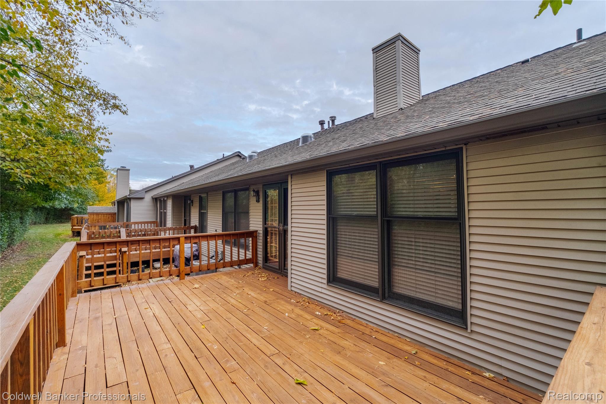 14098 Meadow Hill Lane