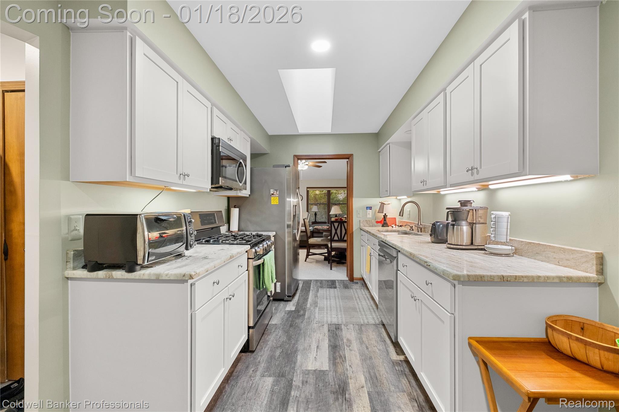 14098 Meadow Hill Lane