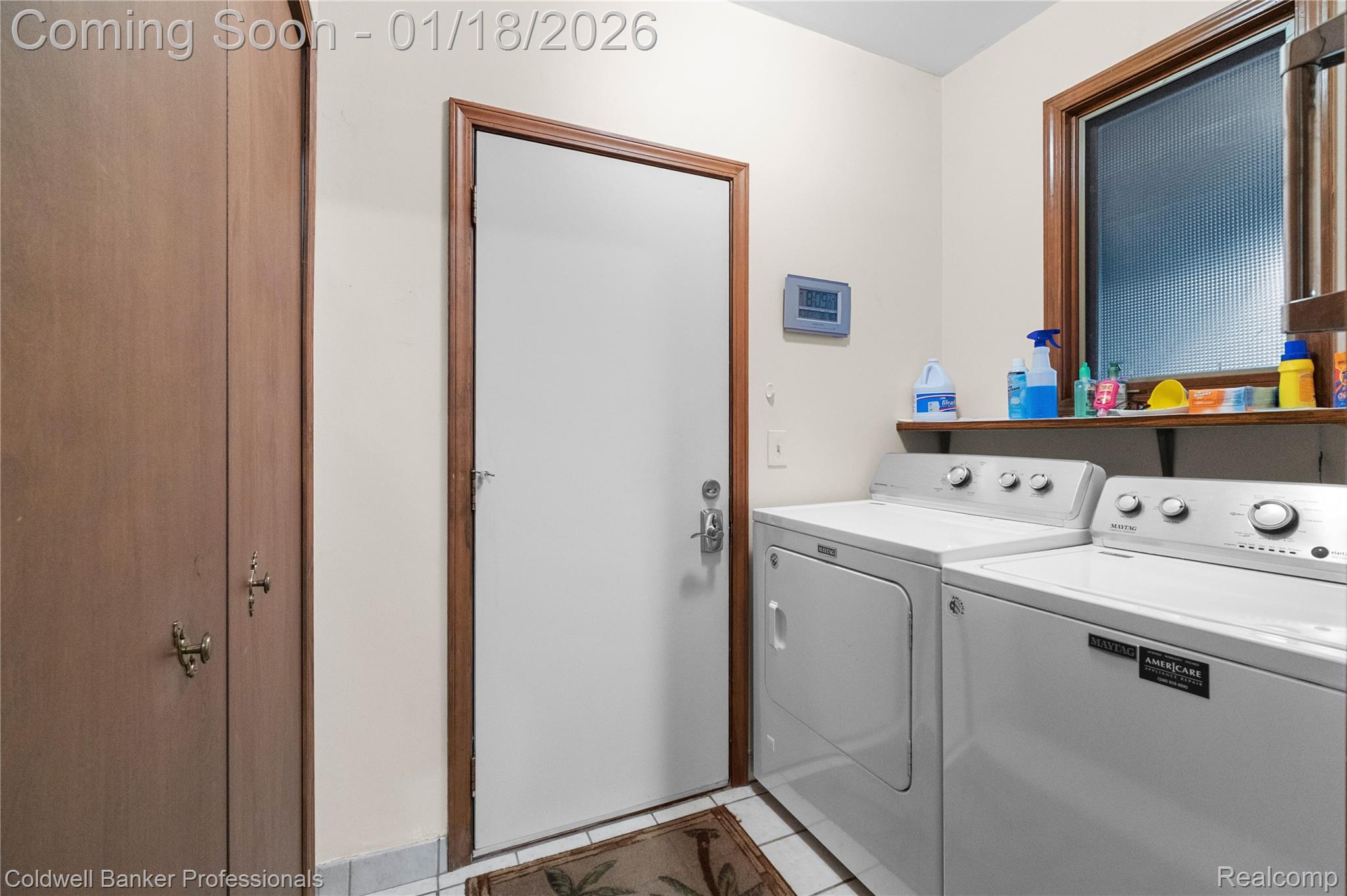 14098 Meadow Hill Lane