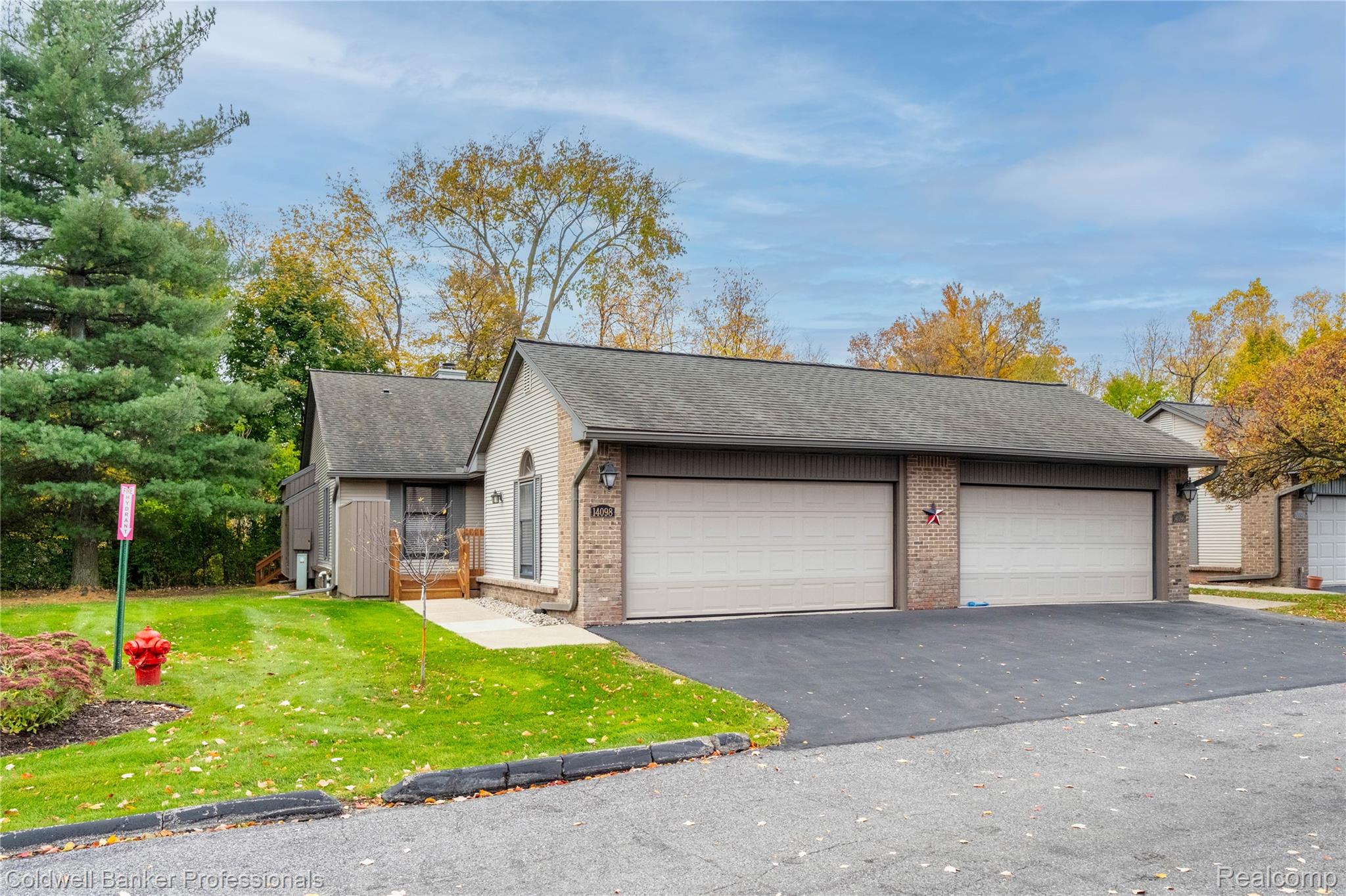 14098 Meadow Hill Lane