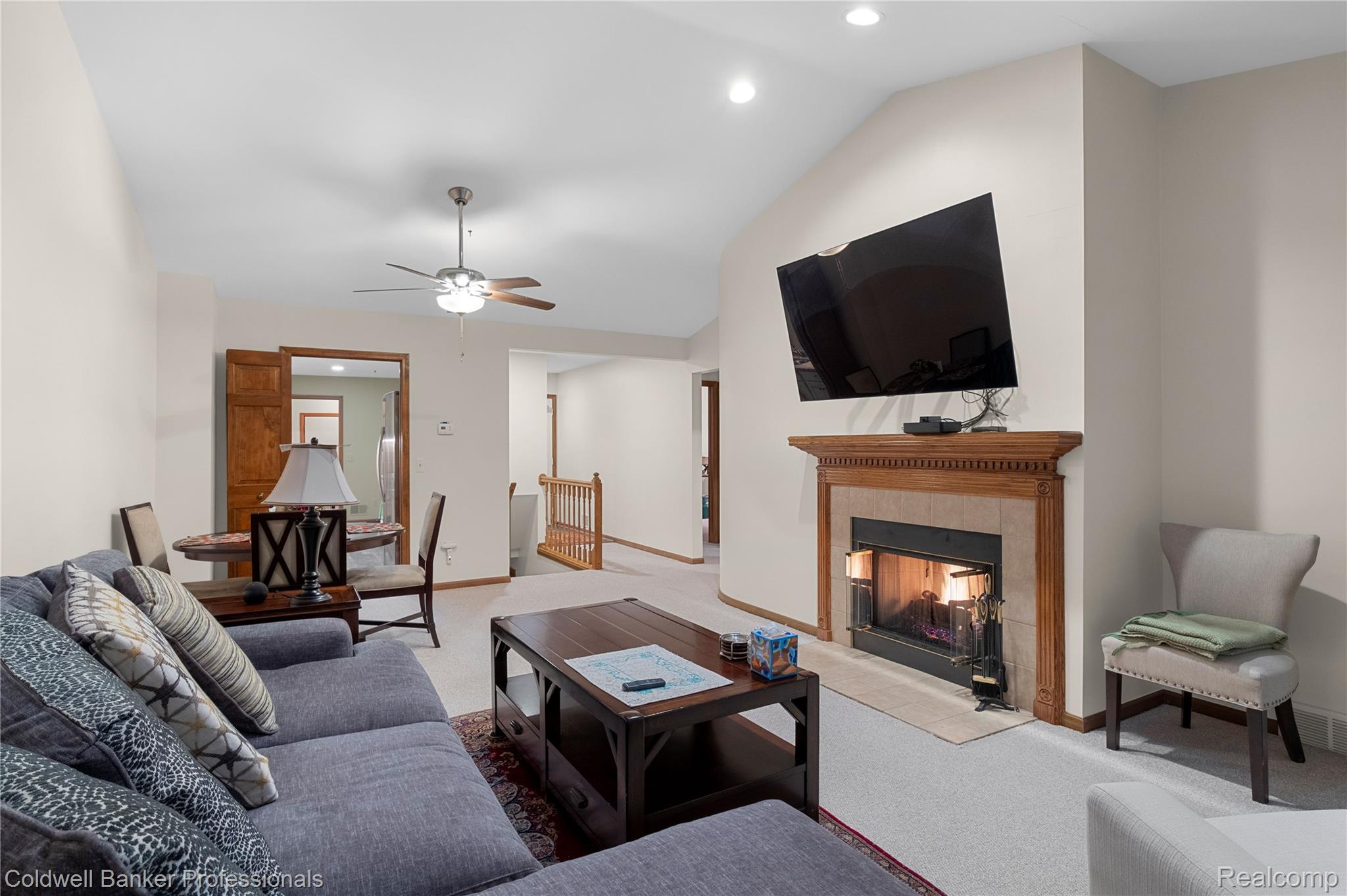 14098 Meadow Hill Lane