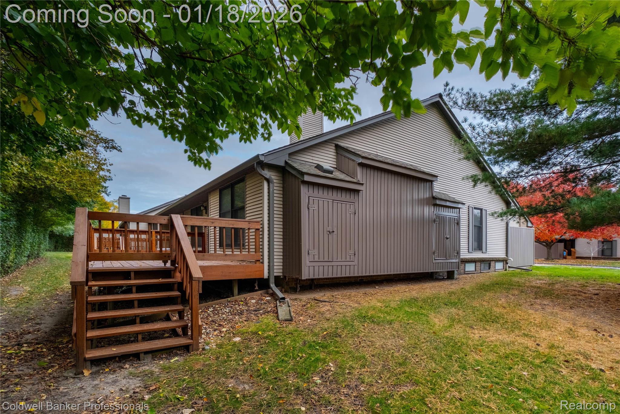 14098 Meadow Hill Lane