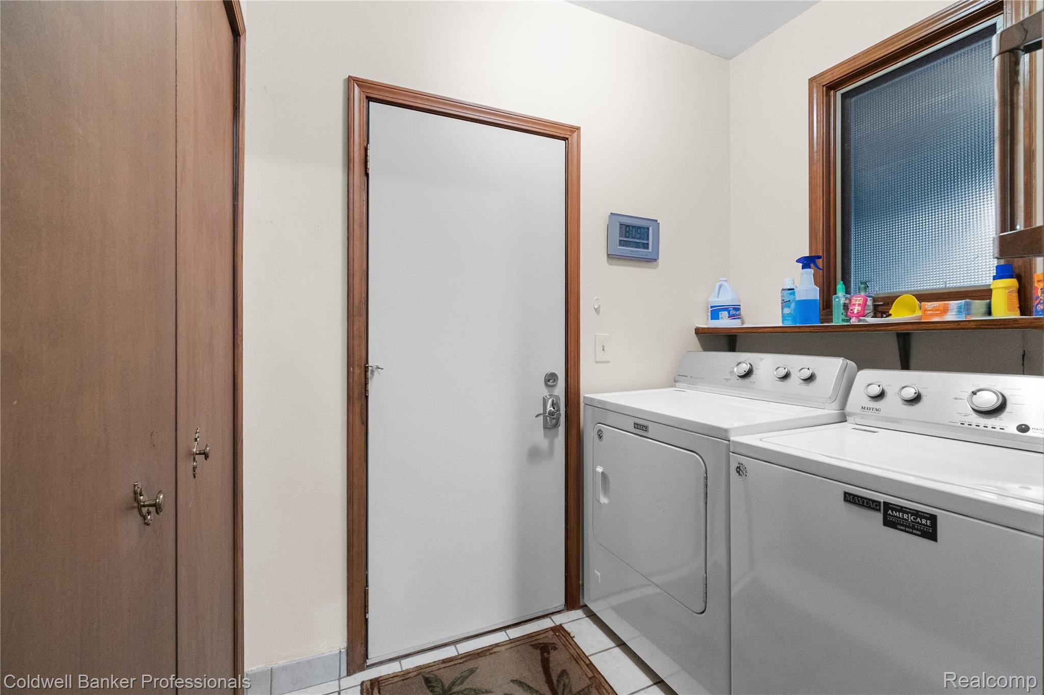 14098 Meadow Hill Lane