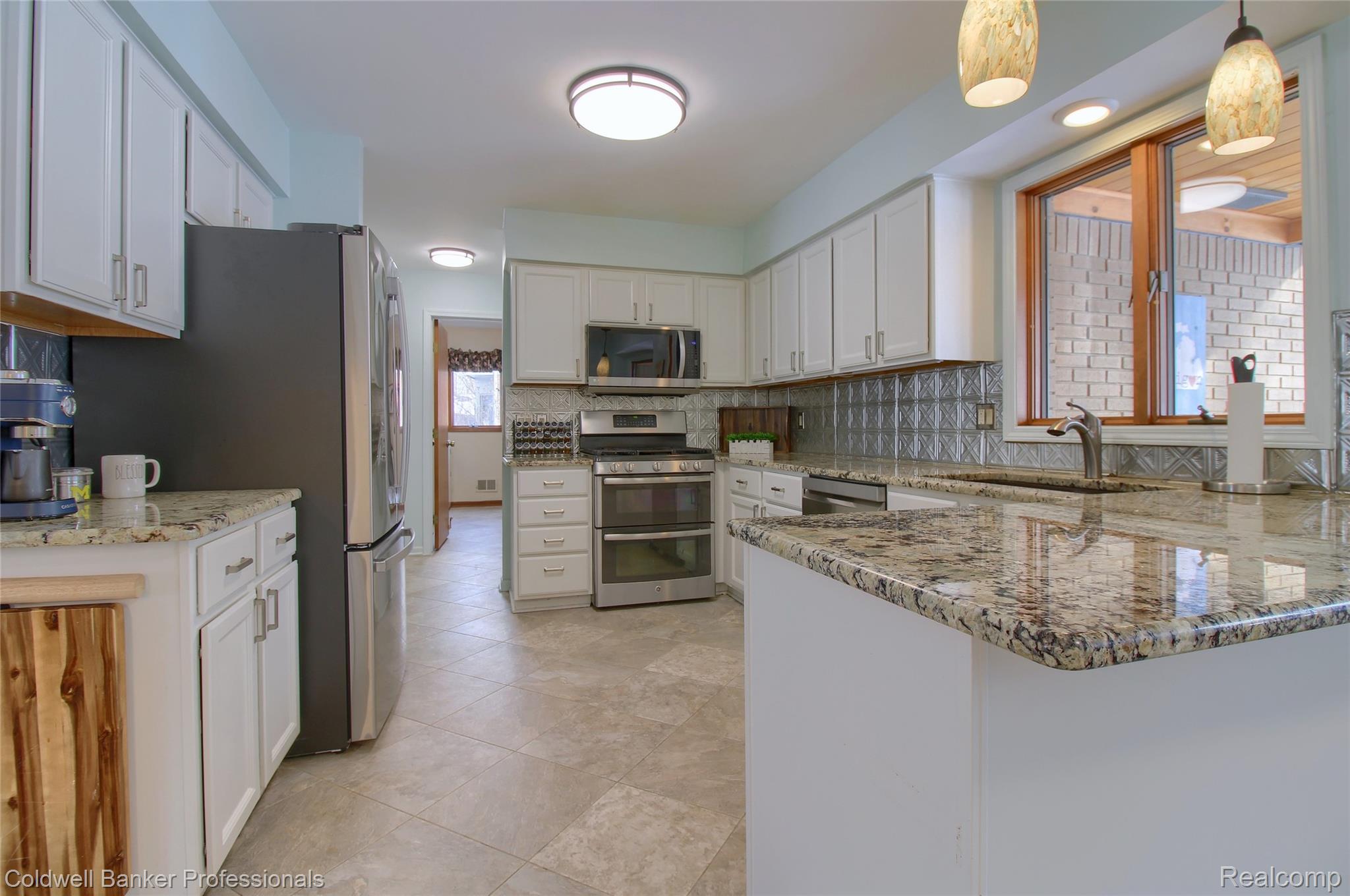 37734 Pickford Drive