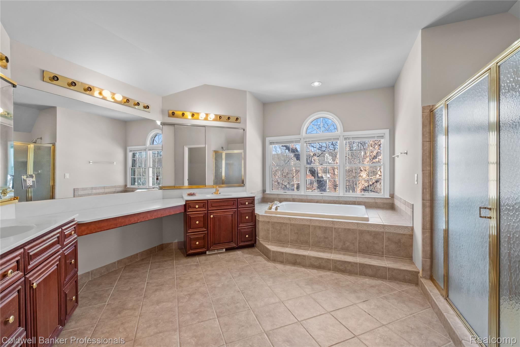 26361 Glenwood Drive