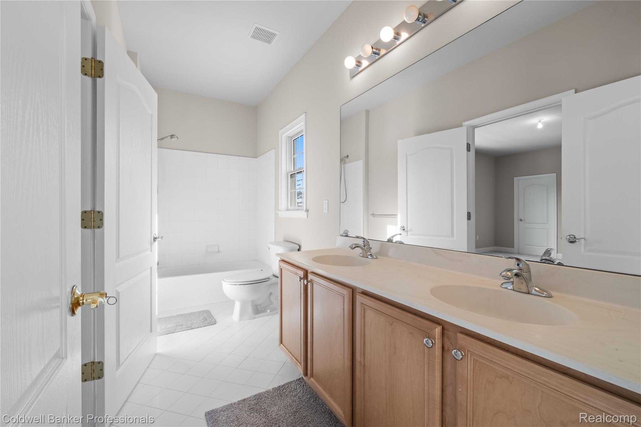 26361 Glenwood Drive