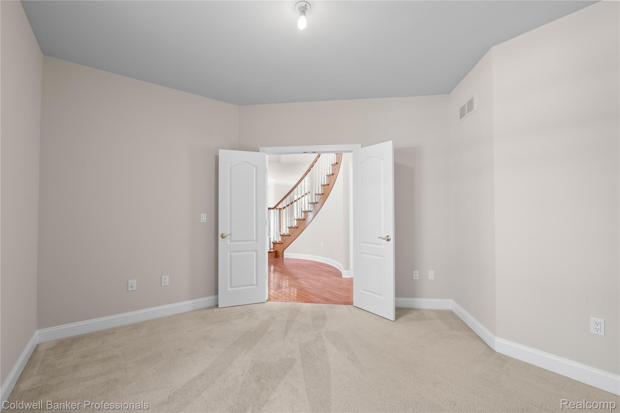 26361 Glenwood Drive