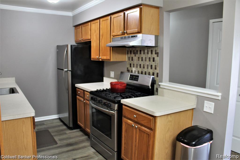 2025 E Franklin Drive 50