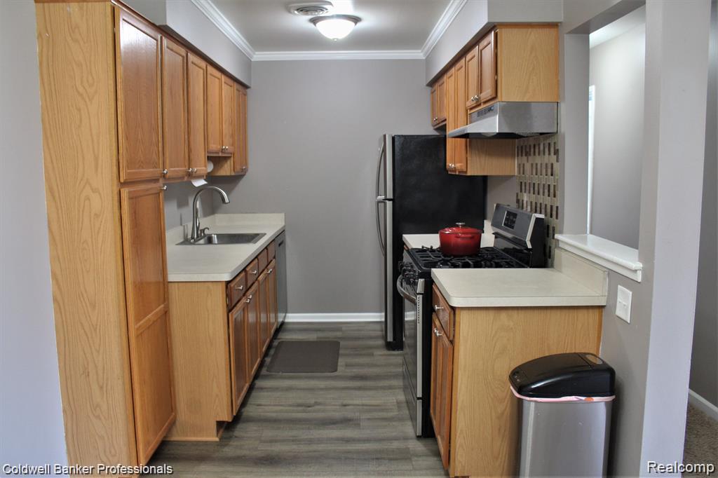 2025 E Franklin Drive 50