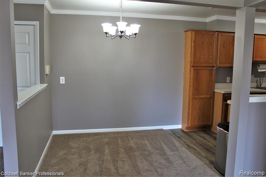 2025 E Franklin Drive 50